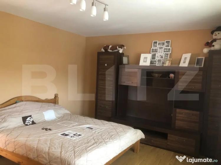 Casă cu 5 camere cu Teren 3000 Mp în Botiz