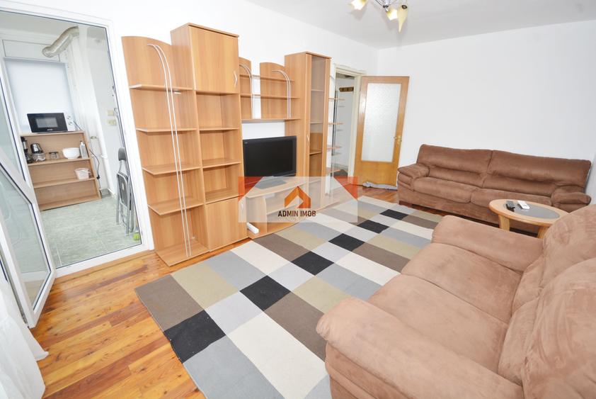 Apartament cu 3 camere decomandat în 1 Decembrie 1918