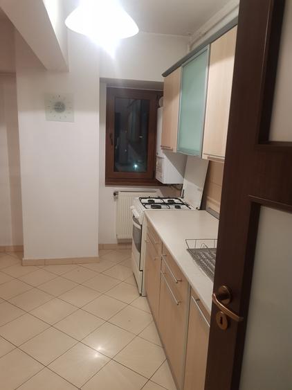 Apartament cu 2 camere decomandat în Griviței