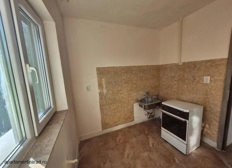 Apartament cu 2 camere decomandat în Podgoria