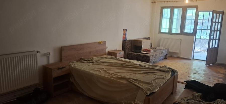 Casă cu Teren 1000 Mp în Sinești