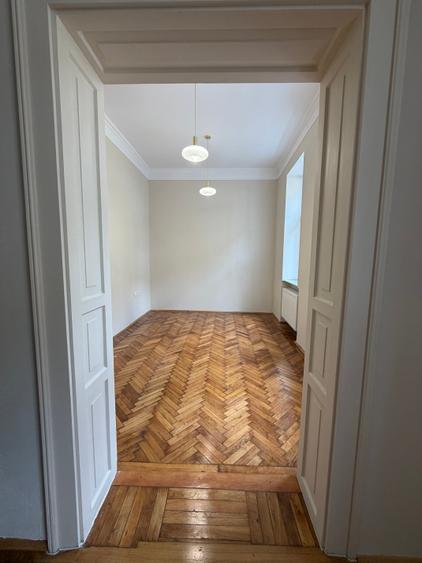 Apartament in vila, curte individuala, parcare auto, strada Avram Iancu - 11