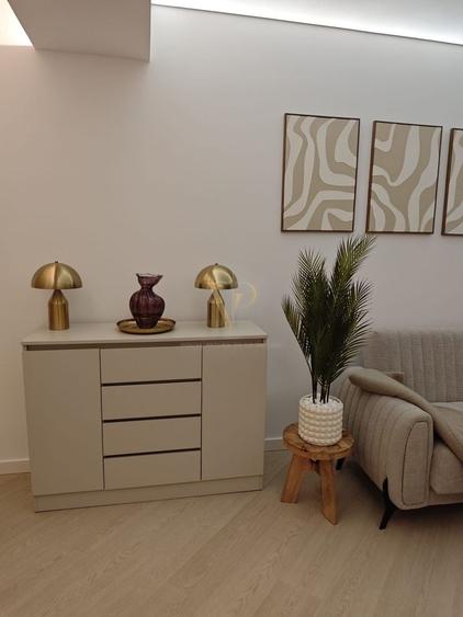 Apartament cu 2 camere semidecomandat, mobilat în Pipera