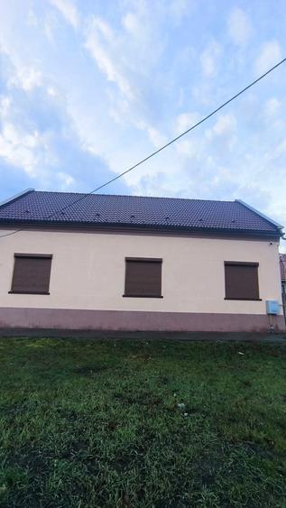 Casă cu 7 camere cu Teren 966 Mp în Variaș