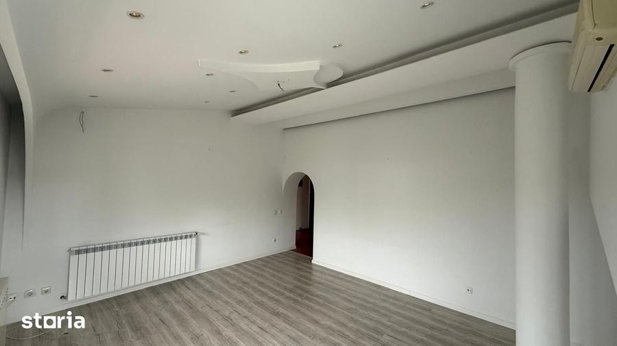 Apartament cu 4 camere decomandat în Obcini
