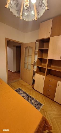 Apartament cu 3 camere decomandat în Gară