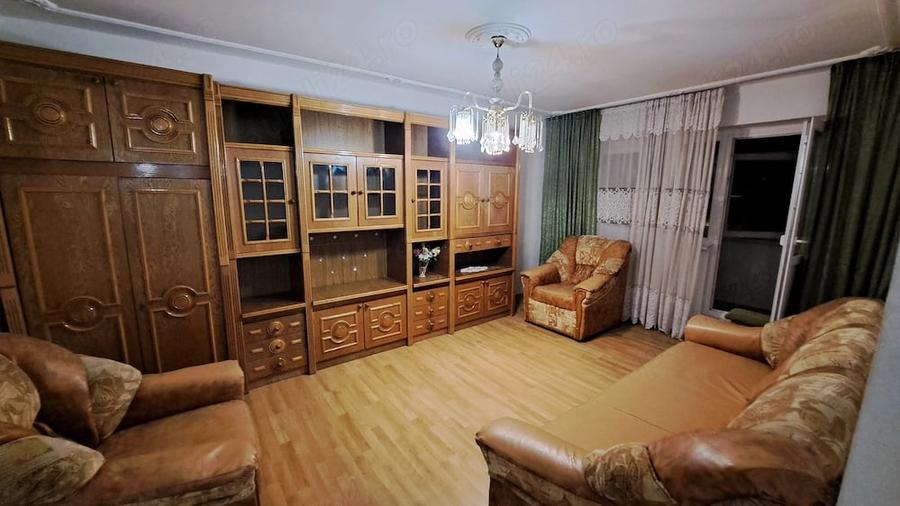 Apartament cu 3 camere decomandat în Nord