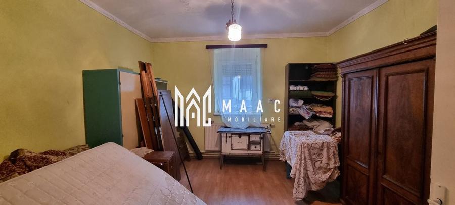 Casă individuală cu 9 camere cu Canalizare în Șeica Mare