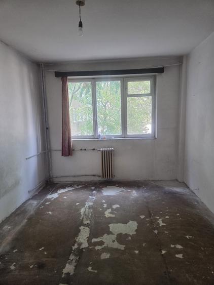 Garsonieră decomandată în Exterior Vest