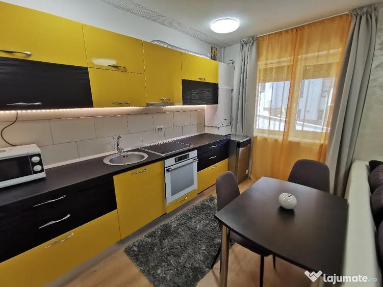 Apartament cu 2 camere semidecomandat în Obor