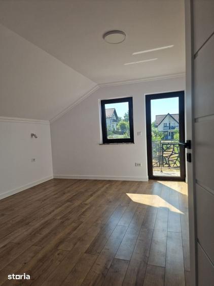 Casă cu 4 camere cu Teren 400 Mp în Central
