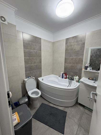 Apartament cu 3 camere în Dobrești