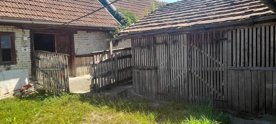 Casă cu 1 camere cu Teren 1000 Mp în Central