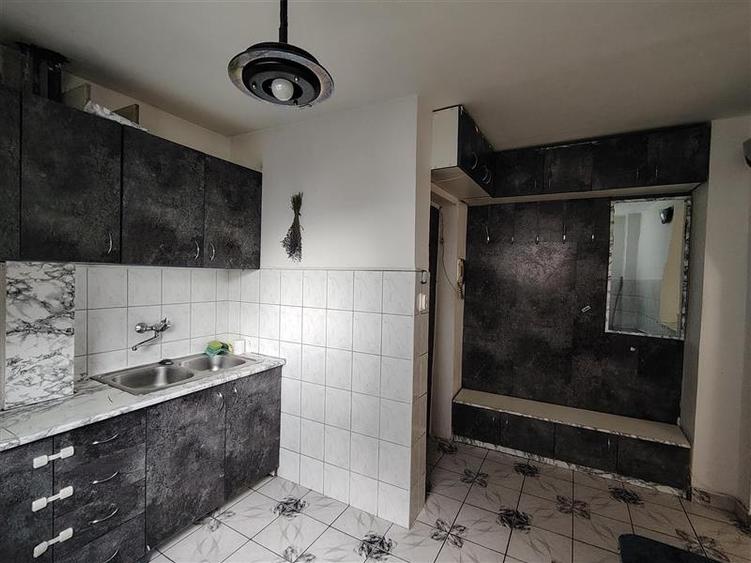 Apartament cu 2 camere nedecomandat, mobilat în Vest