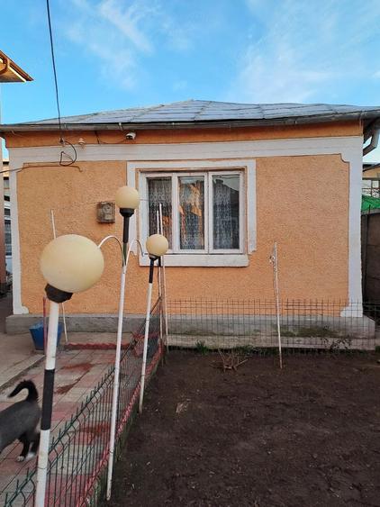 Casă cu 4 camere cu Teren 466 Mp în Central