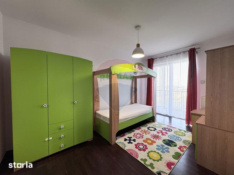 Apartament cu 3 camere, mobilat în Văcăresti