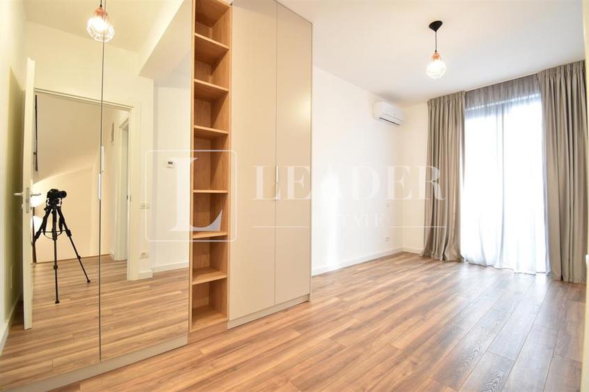 Duplex cu 5 camere cu Teren 250 Mp în Central