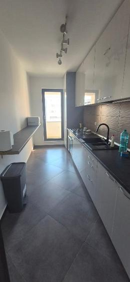 Apartament cu 2 camere decomandat, mobilat în Central