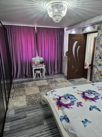 Casă individuală cu 4 camere cu Canalizare în Central