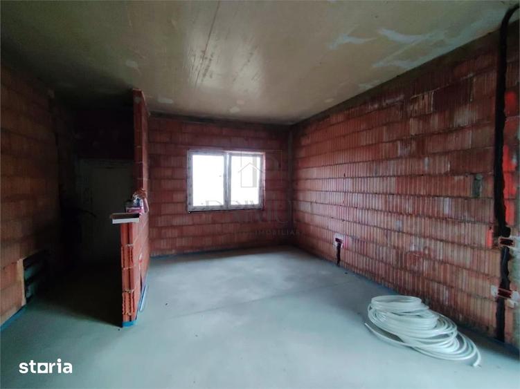 Duplex despartit prin baie - teren 380 mp - toate utilitatile - 3