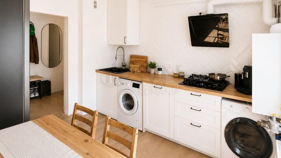 Apartament cu 4 camere decomandat, mobilat în Unirii