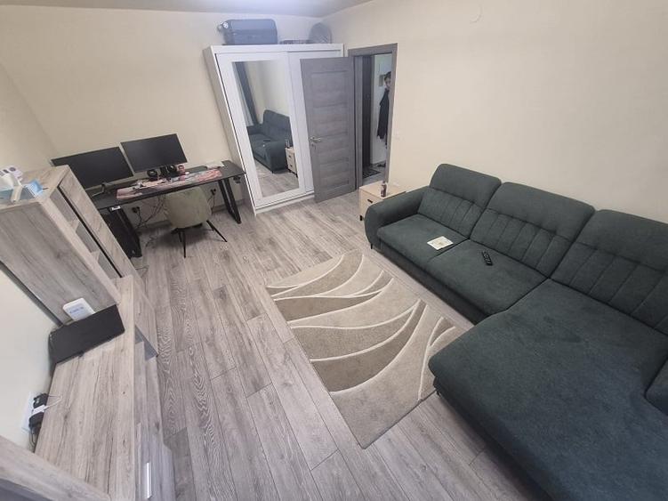 Garsonieră decomandată în Moara de foc