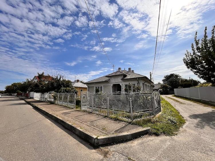 Casă cu Teren 416 Mp în Central