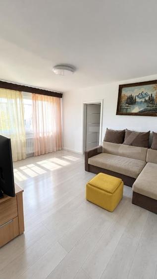 Apartament cu 2 camere semidecomandat, mobilat în Nord-Vest