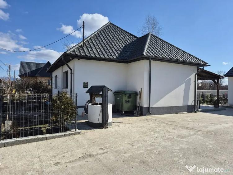 Casă cu 4 camere cu Teren 700 Mp în Hotvon