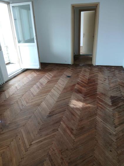Apartament cu 3 camere semidecomandat în Valea Rosie
