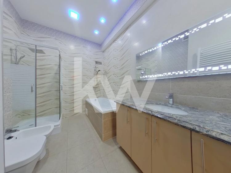 Apartament cu 3 camere decomandat, mobilat în Tractorul