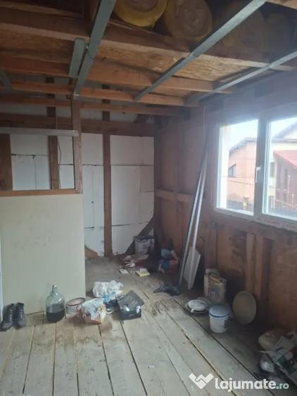 Casă cu 5 camere cu Teren 132 Mp în Central