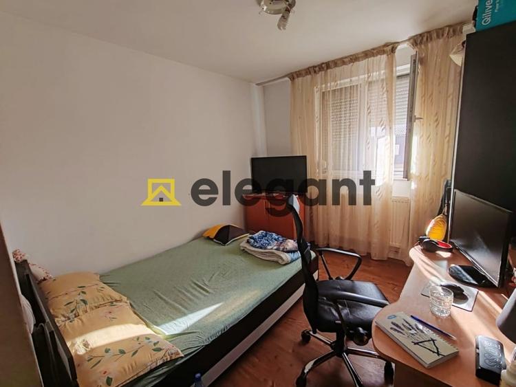 Apartament cu 3 camere semidecomandat, mobilat în Rovine