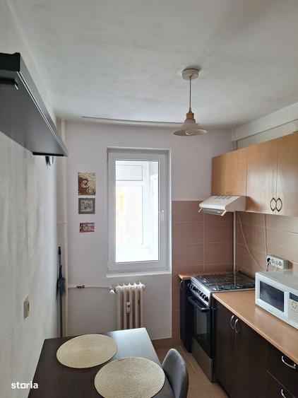 Apartament cu 2 camere semidecomandat în Obor
