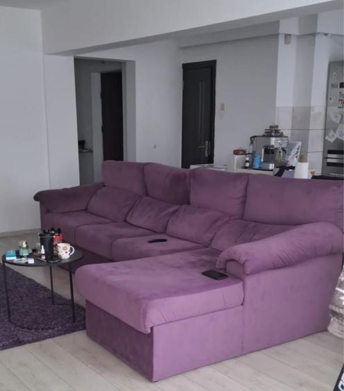 Apartament cu 3 camere decomandat în Corina
