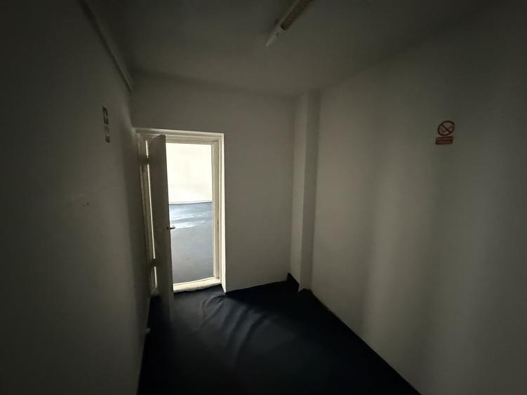 Casă individuală cu 10 camere cu Canalizare în Timpuri Noi
