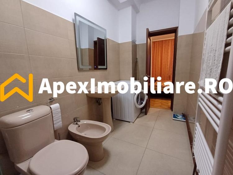 Apartament cu 3 camere semidecomandat, mobilat în Eminescu