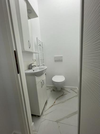 Spațiu comercial, de 100 mp, în Central