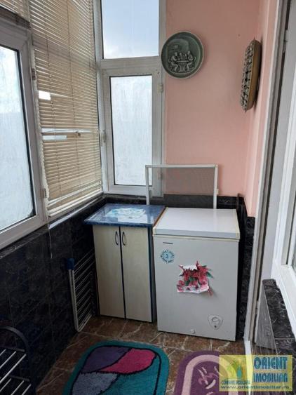 Apartament cu 3 camere decomandat în Km 4-5