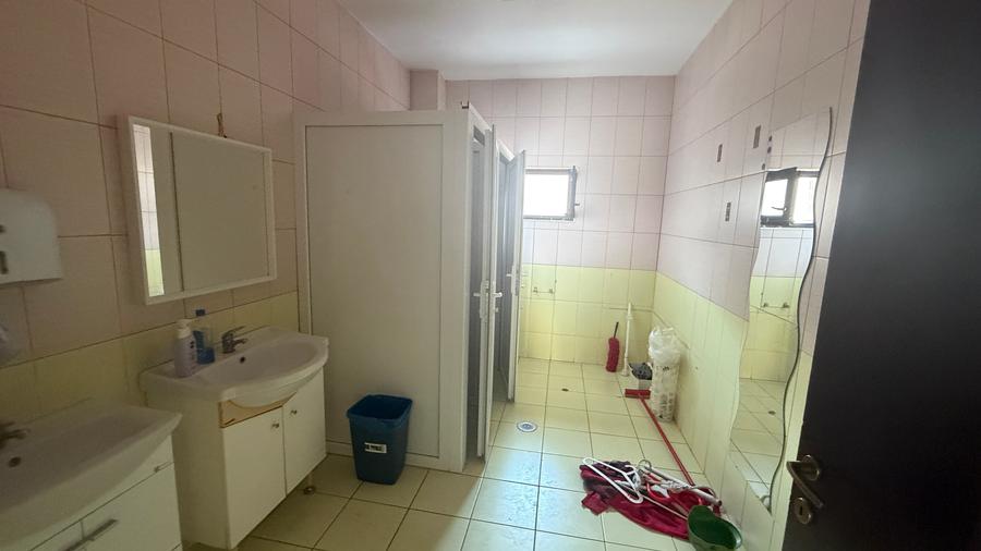 Casă individuală cu 11 camere cu Teren 1300 Mp în Pipera
