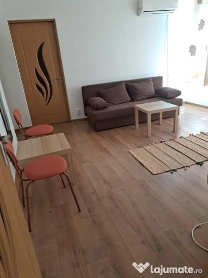 Apartament cu 3 camere decomandat în Cantemir