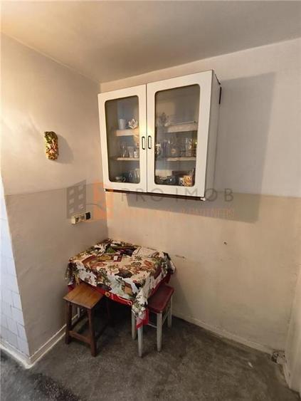 Apartament cu 3 camere decomandat în Micro 3