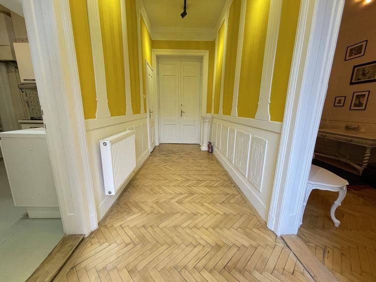 Apartament 4 camere spatios  in zona Sinaia - 2
