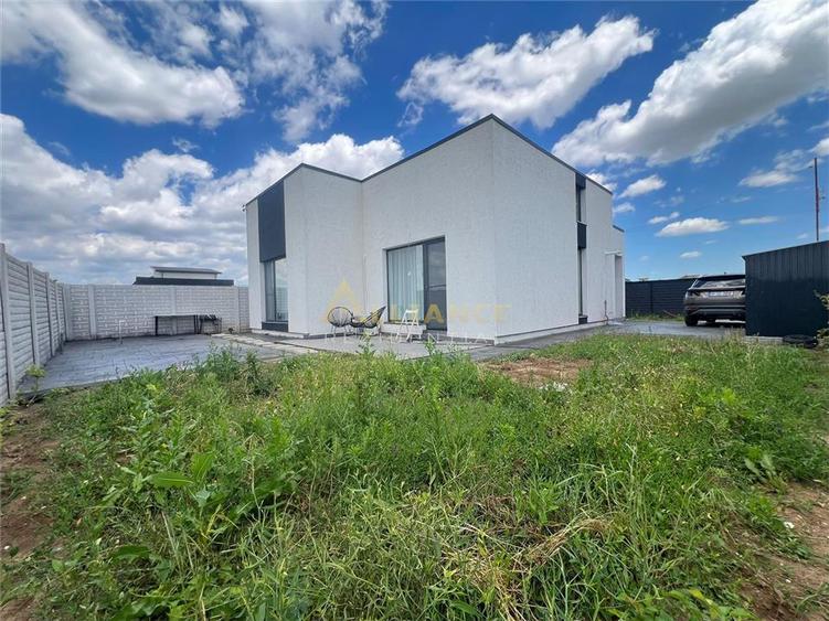 Casă individuală cu 3 camere cu Teren 300 Mp în Berceni