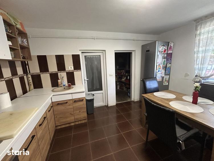 Vand casa din caramida, st.494 mp, sc.131 mp, cu 4 cam.2 bai, moderna - 10