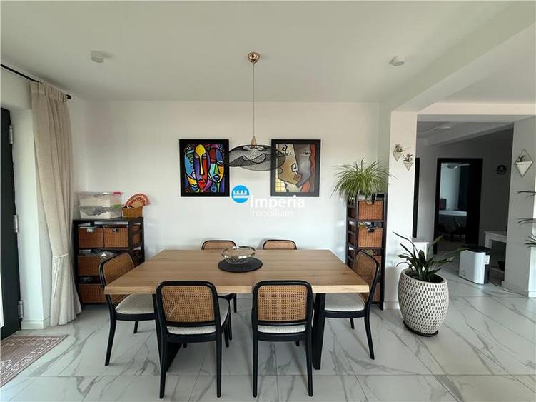 Casă cu 4 camere cu Teren 2165 Mp în Miroslava