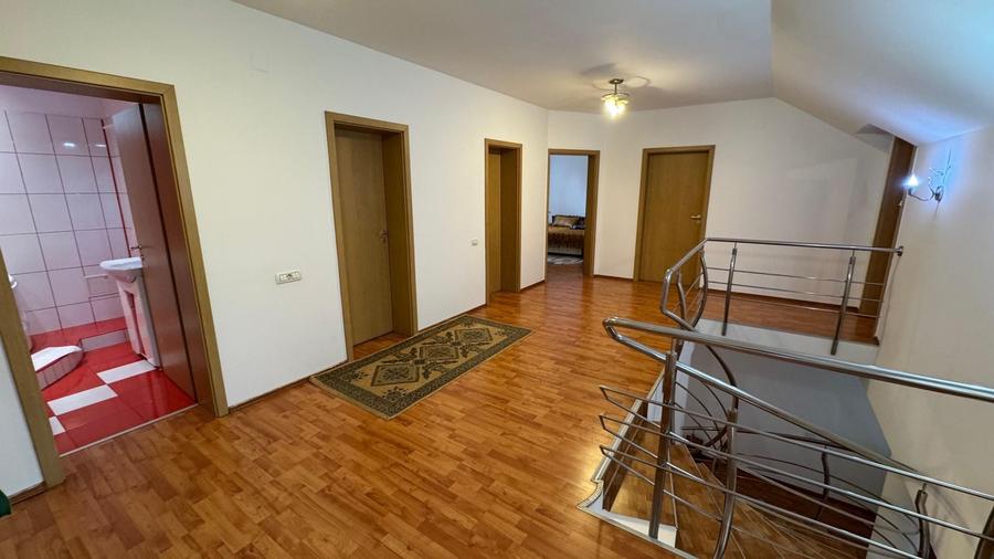 Casă individuală cu 4 camere cu Canalizare în Mehala