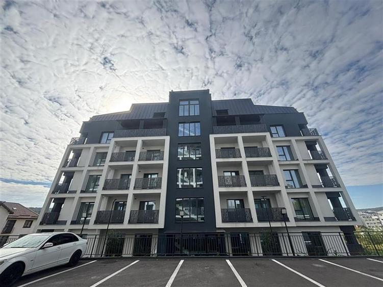 Apartament cu 2 camere decomandat în Tudor