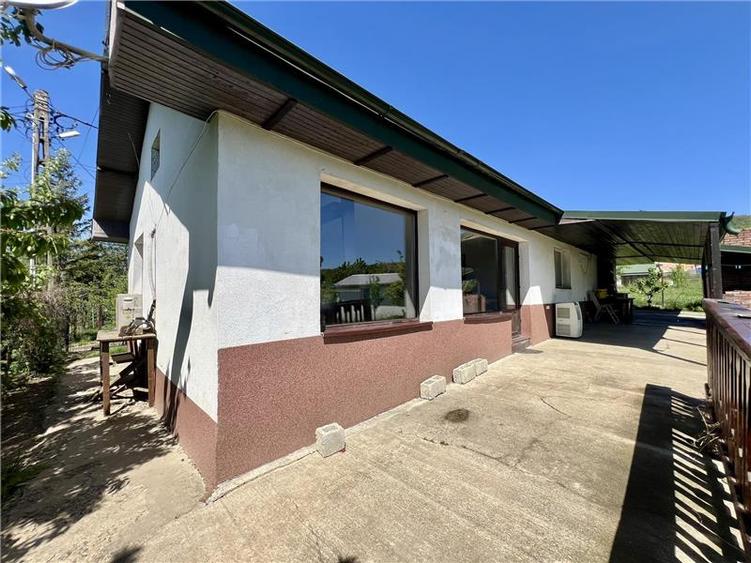 Casă cu 3 camere cu Teren 1200 Mp în Bârnova