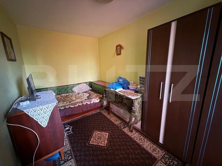 Apartament cu 3 camere semidecomandat, mobilat în B-dul București
